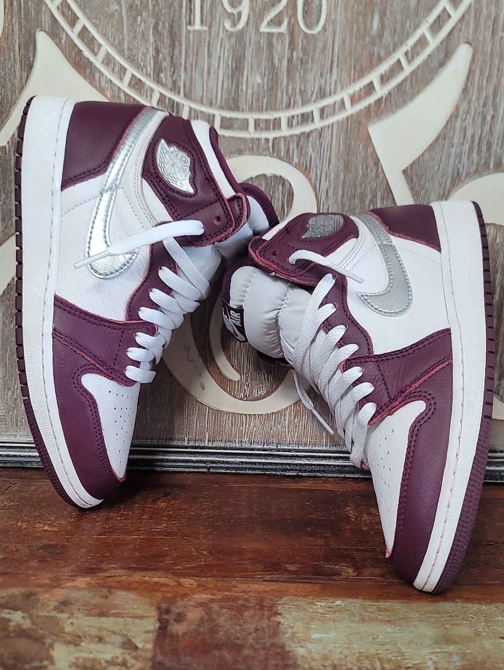 Nike Air Jordan 1 Retro High OG "Bordeaux" Wmns 7 Good Condition. Fast Shipping